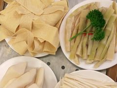 -山城年华老火锅(玉林店)