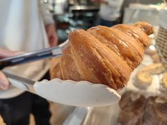 -VERIE BAKEHOUSE