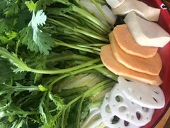 -东镇老火锅(长春路首店)