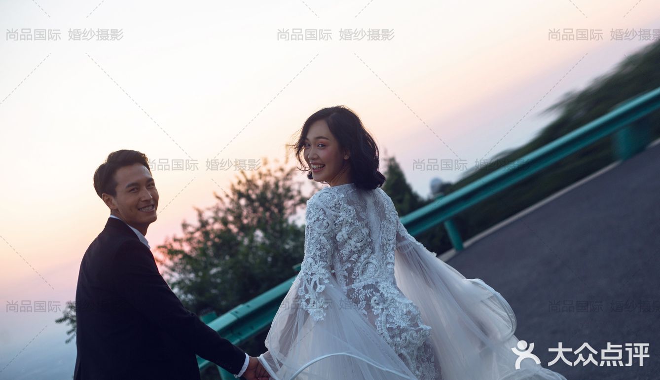 婚纱照｜夜景公路婚纱照  让爱意自由释放