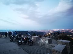 -鬼笑石后山停车场