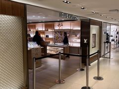 -文艺复兴百货(米兰大教堂广场店)