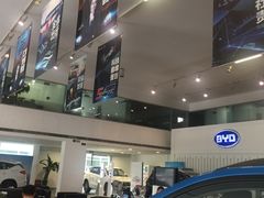 -弘仁宝佳比亚迪4S店(宝山旗舰店)