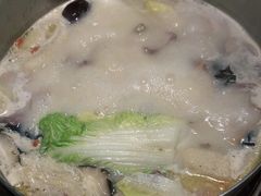 -洪氏嗨捞·猪肚鸡火锅(阳光天地店)