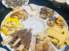 -野菌皇海景野生菌火锅(滨海大道店)