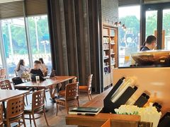 -星巴克(南翔五彩城店)
