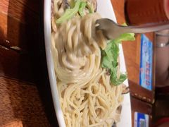 -玛格萝妮比萨屋(陆家浜路店)