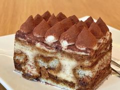 星巴克咖啡提拉米苏蛋糕-星巴克臻选(成都宽窄巷子店)