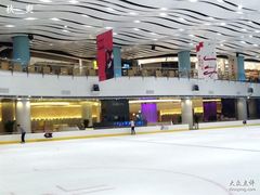 -冰纷万象滑冰场(沈阳万象城店)