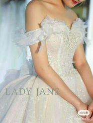 -Lady  Jane高端婚纱礼服馆