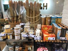 零售区-TOUCH泰奇(金桥长岛路店)