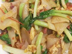 -香巴拉云南餐厅(华莱坞店)