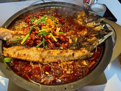 -鸣记脆皮烤鱼·海鲜烤鱼(三八广场店)