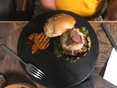 -HIGH FIVE哈福手工汉堡(桂林路店)