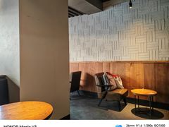 -星巴克(西藏路店)