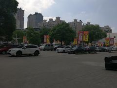 -大润发杨浦店-停车场