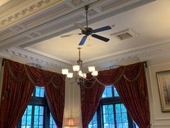 -Salon de Ville浦江汇(上海外滩华尔道夫酒店店)