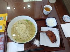 -百年老字号·观振兴蟹黄面·三虾面·苏式面(观前街富仁坊巷店)