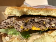 安格斯厚牛培根堡-麦当劳(沙河店)