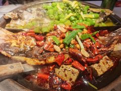 -鸣记脆皮烤鱼·海鲜烤鱼(三八广场店)