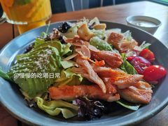 烤鸡肉牛油果藜麦沙拉-Simple Yummy简单美味(上邦百汇城店)