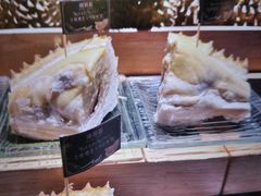 -雍容荟帝王蟹活龙虾展台自助(IFS黑金店)
