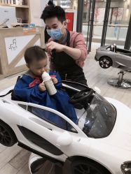 -奇怪的独角兽亲子理发沙龙