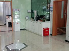 -茂菊口腔连锁(浦东南路店)