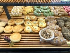 -焙丽拾光(麦凯乐直营店)