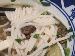 -鑫花溪牛肉米粉(东环大润发店)