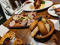 -1886德国汽车餐厅(外滩十六铺码头店)