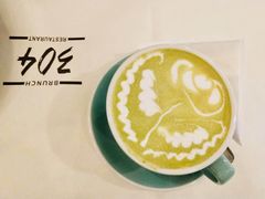 -304/BRUNCHRESTAURANT