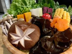 -湊湊火锅·茶憩(杭州湖滨银泰in77店)