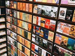 -钟书阁(群光广场店)