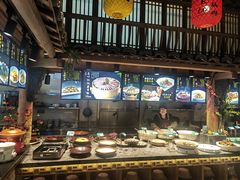 -头上红煨盐鸡·非遗院子餐厅
