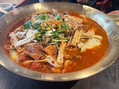 -张翻越·川渝冒菜·武汉黑鸭煲(城北万象城店)