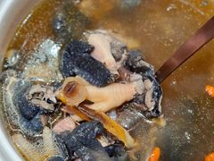 五指毛桃炖乌鸡-頂好酒家·经典粤菜(海信广场店)