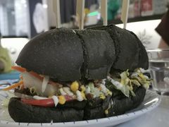 墨鱼汁牛扒包-拾挚扒房(招商花园城店)