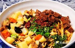 Beef Sauce Noodles with Hand-Pulled Noodles