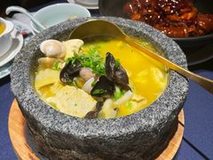 手工海鲜豆腐煲-维园悦谱·海派家常菜(乌鲁木齐南路店)