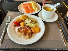 -大中华希尔顿酒店-念自助餐·海南美食·三文鱼
