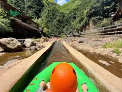 -安吉龙王山峡谷漂流