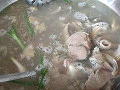 -老石黑山羊毛驴肉火锅(金凯广场店)