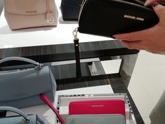 -伯肯黑德角名品折扣购物中心