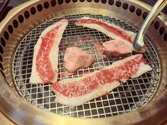 -铭牛烧肉·和牛海鲜自助(高新月牙湖店)