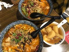 -粉家柳州螺蛳粉(杨宅路店)