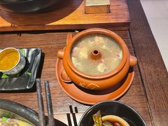 -银米·云南传统过桥米线(双廊黑金冠店)
