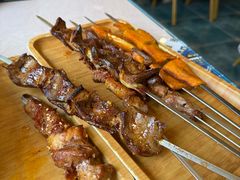 -乡村馕坑肉·烧烤·新疆菜·本地人更爱吃(阿勒泰首店)