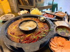 -黄潇洒老火锅(九眼桥宏济巷店)