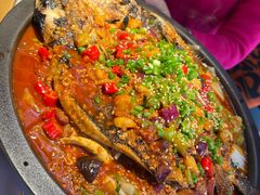 -鸣记脆皮烤鱼·海鲜烤鱼(三八广场店)